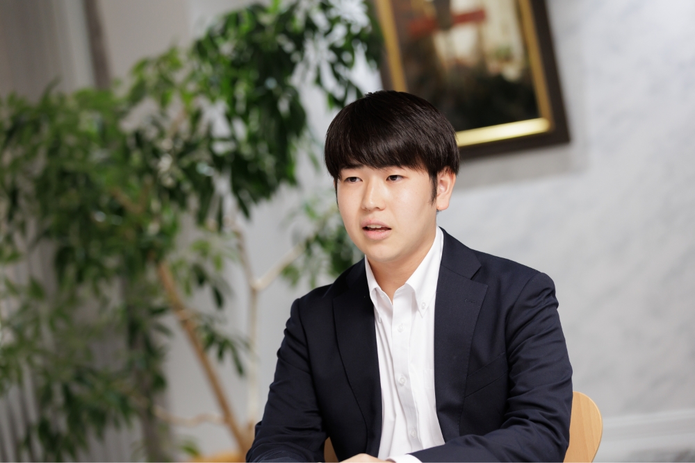 お名前: K.Tさん 入社年:2023年 新卒入社 所属:東京営業部販売一課