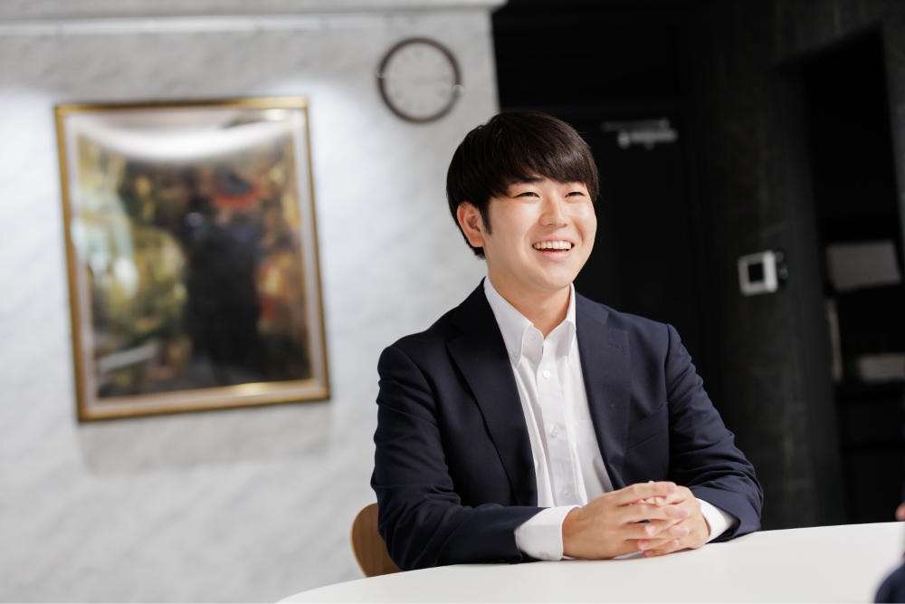 お名前: K.Tさん 入社年:2023年 新卒入社 所属:東京営業部販売一課